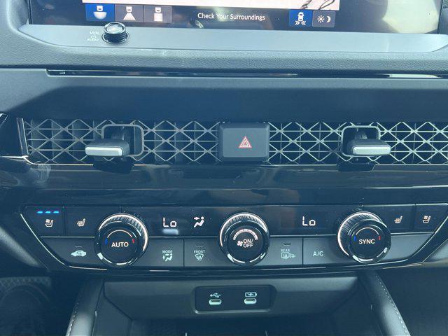 Photo of 2025 Platinum White Pearl Honda Accord Hybrid