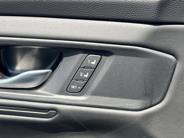 Photo of 2025 Platinum White Pearl Honda Accord Hybrid