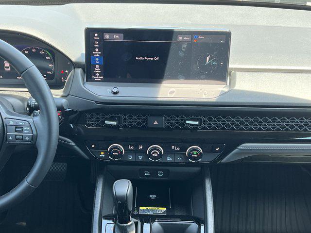 Photo of 2025 Solar Silver Metallic Honda Accord Hybrid
