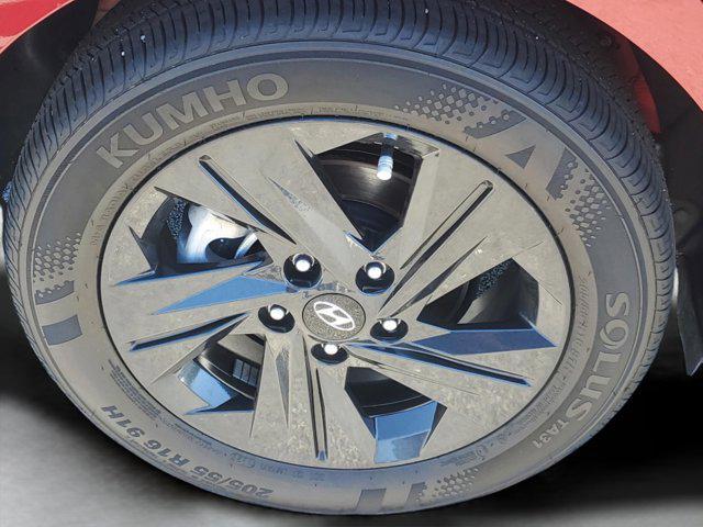 Photo of 2023 Ultimate Red Hyundai ELANTRA