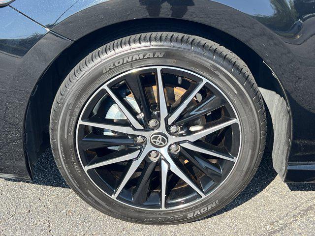 Photo of 2023 Midnight Black Metallic Toyota Camry