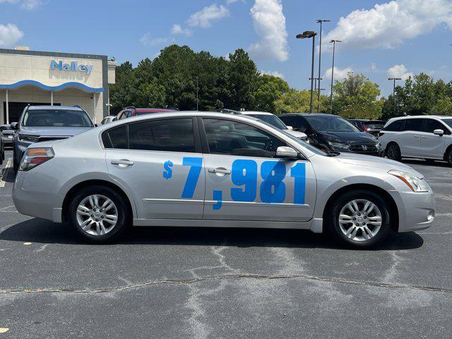 Photo of 2011 Brilliant Silver Metallic Nissan Altima