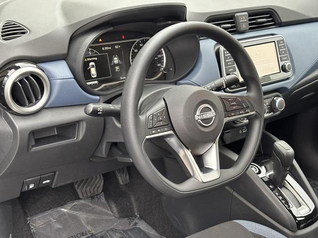 Photo of 2025 Brilliant Silver Metallic Nissan Versa