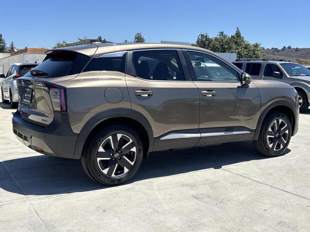 Photo of 2025 Canyon Bronze Metallic Nissan Kicks