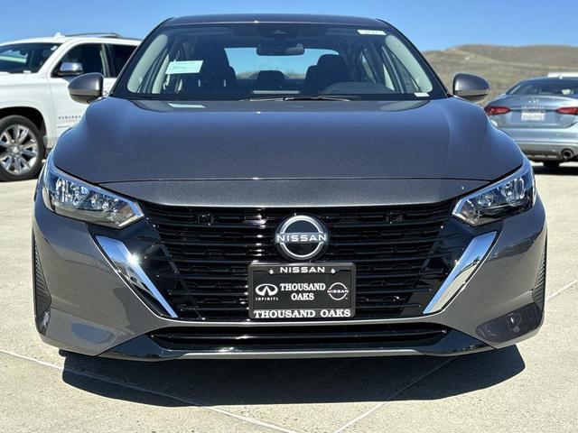Photo of 2025 Gun Metallic Nissan Sentra
