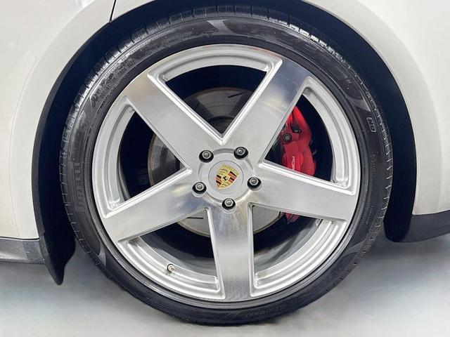 Photo of 2018 Chalk Porsche Panamera