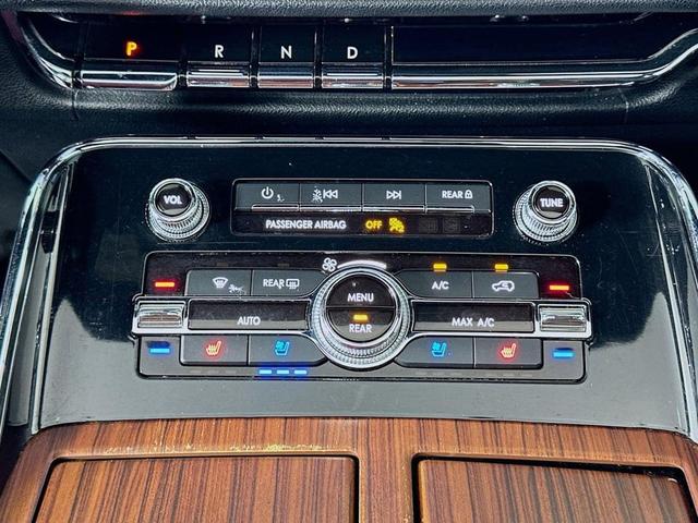 Photo of 2020 Infinite Black Lincoln Navigator