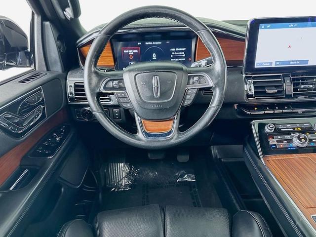 Photo of 2020 Infinite Black Lincoln Navigator