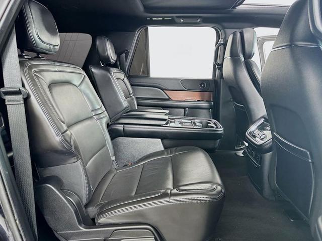 Photo of 2020 Infinite Black Lincoln Navigator