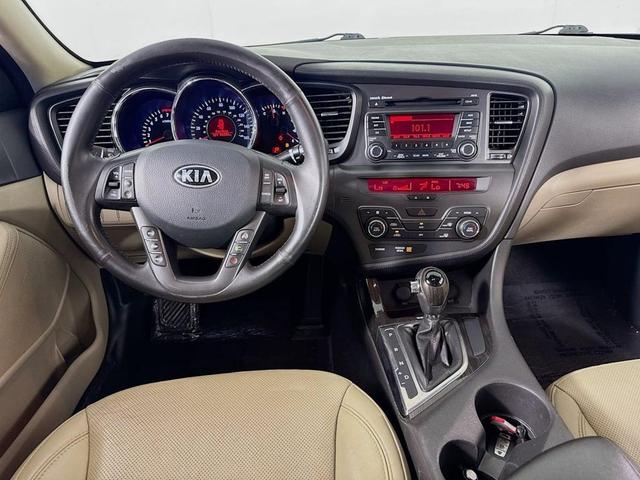 Photo of 2013 Snow White Pearl Kia Optima
