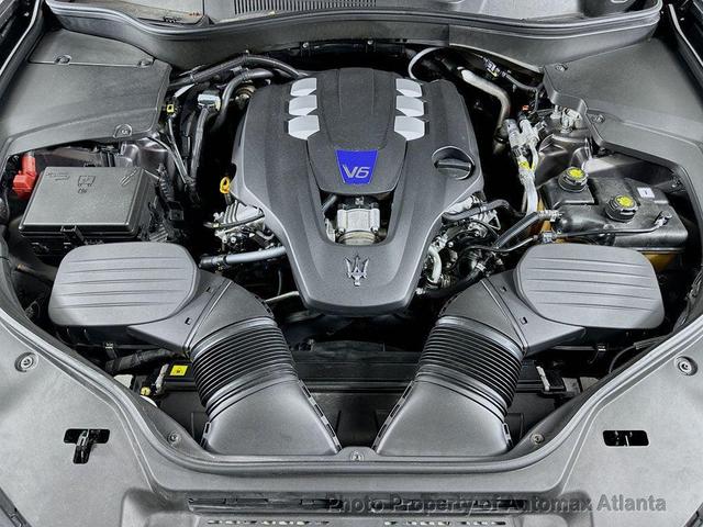 Photo of 2019 Grigio Metallo Metallic Maserati Levante