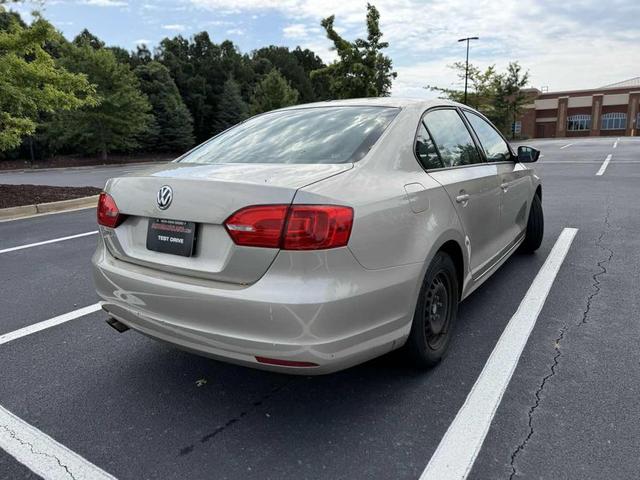 Photo of 2014 TAN Volkswagen Jetta
