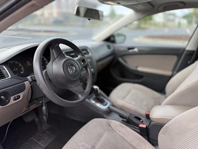 Photo of 2014 TAN Volkswagen Jetta
