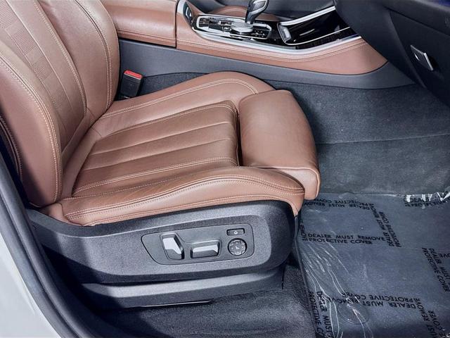 Photo of 2019 Alpine White BMW X5