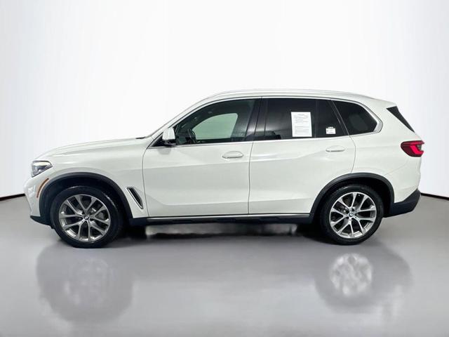 Photo of 2019 Alpine White BMW X5