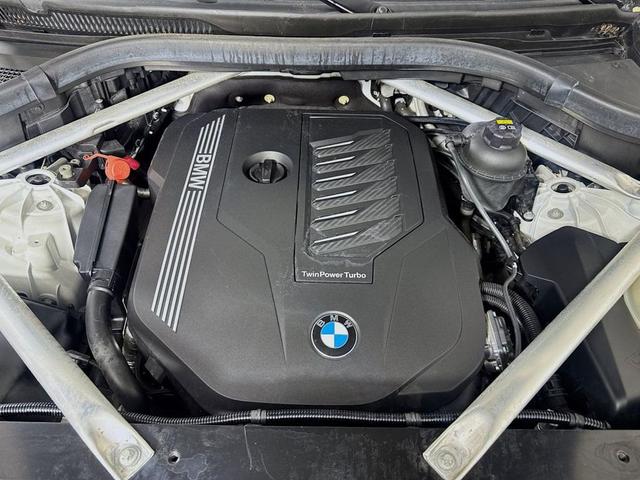 Photo of 2019 Alpine White BMW X5