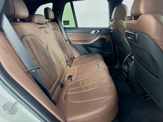Photo of 2019 Alpine White BMW X5