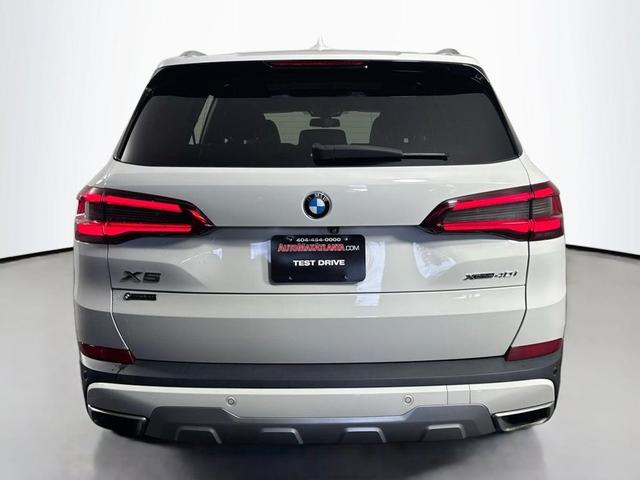 Photo of 2019 Alpine White BMW X5