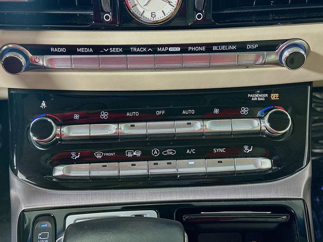 Photo of 2017 Patagonia Blue Metallic Genesis G90