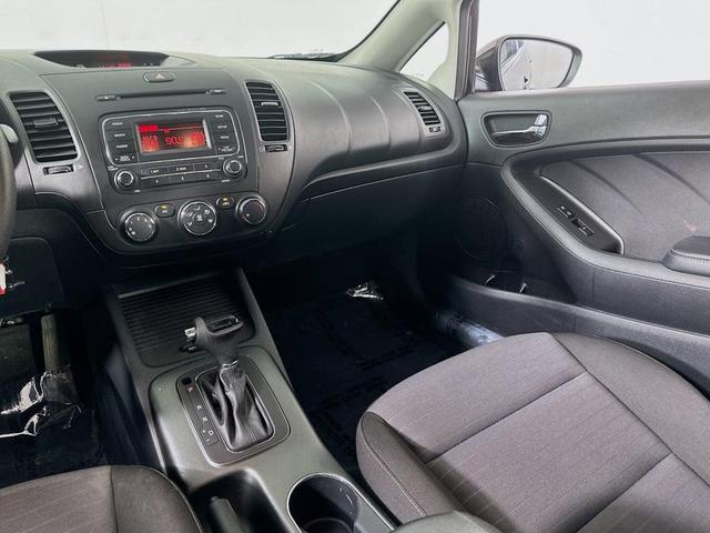Photo of 2016 Aurora Black Pearl Kia Forte