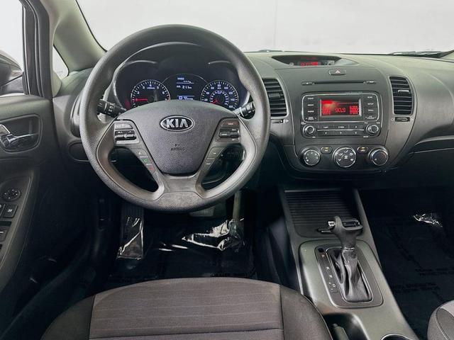 Photo of 2016 Aurora Black Pearl Kia Forte