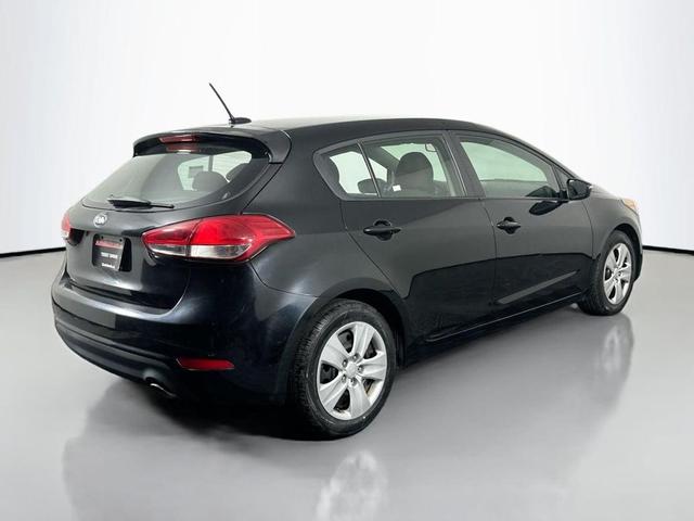 Photo of 2016 Aurora Black Pearl Kia Forte