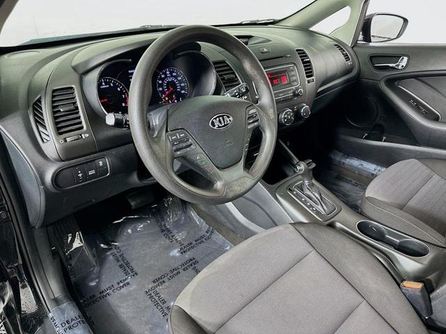 Photo of 2016 Aurora Black Pearl Kia Forte