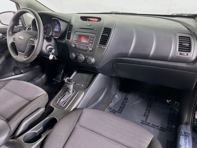 Photo of 2016 Aurora Black Pearl Kia Forte