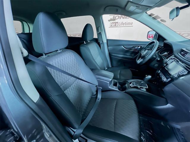 Photo of 2020 Gun Metallic Nissan Rogue