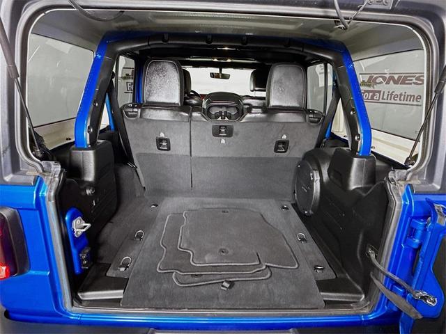 Photo of 2021 Hydro Blue Pearlcoat Jeep Wrangler Unlimited