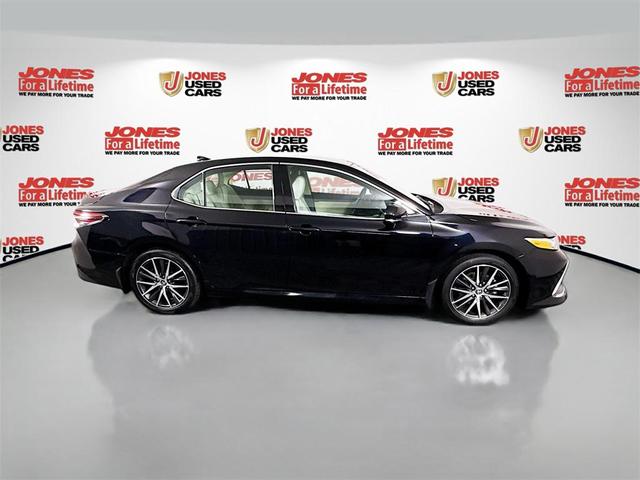 Photo of 2023 Midnight Black Toyota Camry