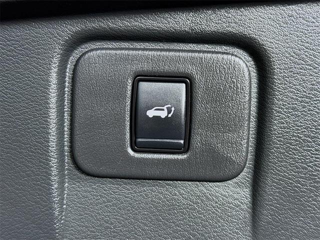Photo of 2023 Deep Ocean Blue Pearl Nissan Murano