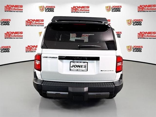 Photo of 2024 Pearl Toyota Land Cruiser