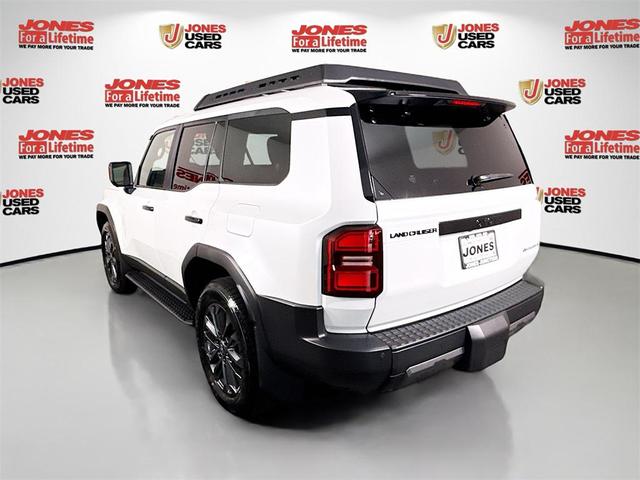Photo of 2024 Pearl Toyota Land Cruiser