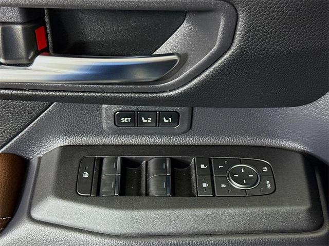 Photo of 2024 Pearl Toyota Land Cruiser