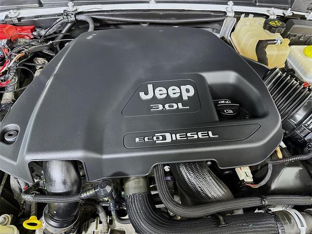 Photo of 2021 Bright White Clearcoat Jeep Wrangler Unlimited