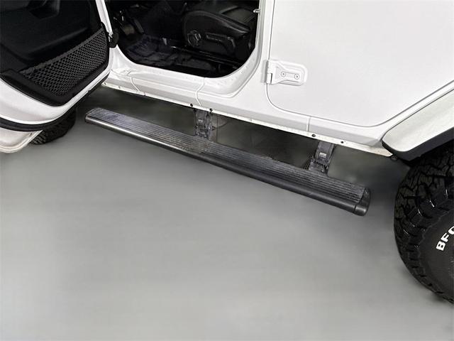 Photo of 2021 Bright White Clearcoat Jeep Wrangler Unlimited