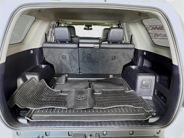 Photo of 2019 Super White Toyota 4Runner