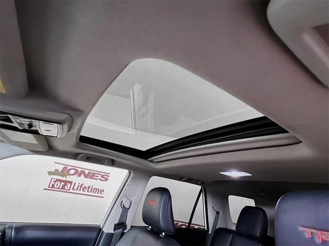 Photo of 2019 Super White Toyota 4Runner