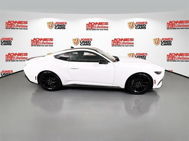 Photo of 2024 Oxford White Ford Mustang