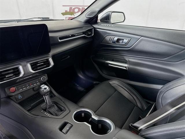Photo of 2024 Oxford White Ford Mustang