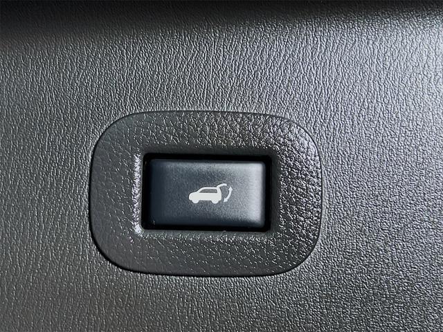 Photo of 2020 Super Black Nissan Armada