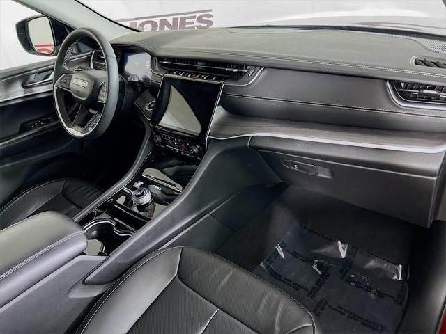 Photo of 2023 Velvet Red Pearlcoat Jeep Grand Cherokee