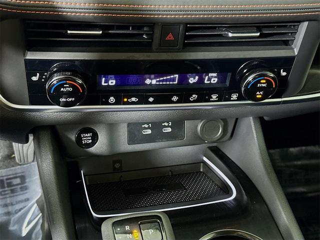 Photo of 2025 Super Black Nissan Rogue