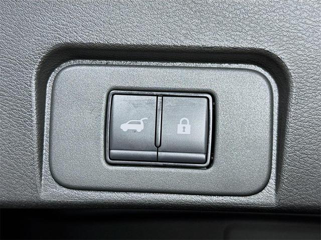 Photo of 2025 Super Black Nissan Rogue