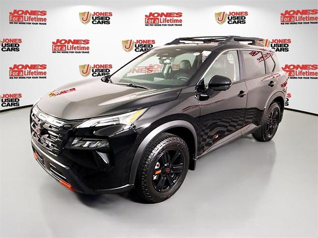 Photo of 2025 Super Black Nissan Rogue