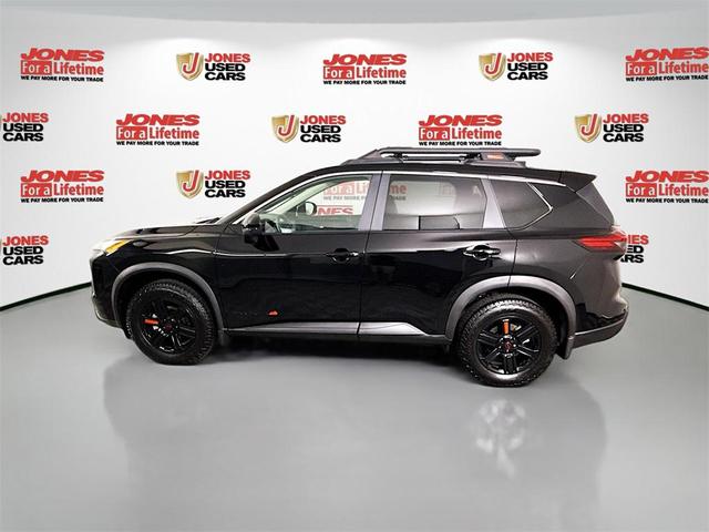Photo of 2025 Super Black Nissan Rogue