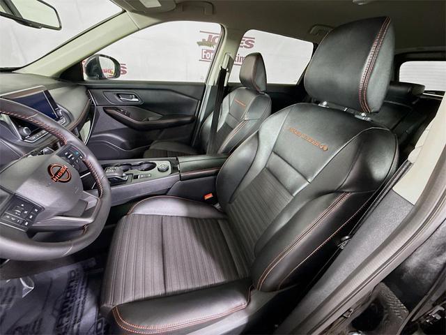 Photo of 2025 Super Black Nissan Rogue