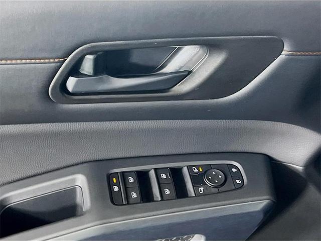 Photo of 2024 Obsidian Green Pearl Nissan Pathfinder