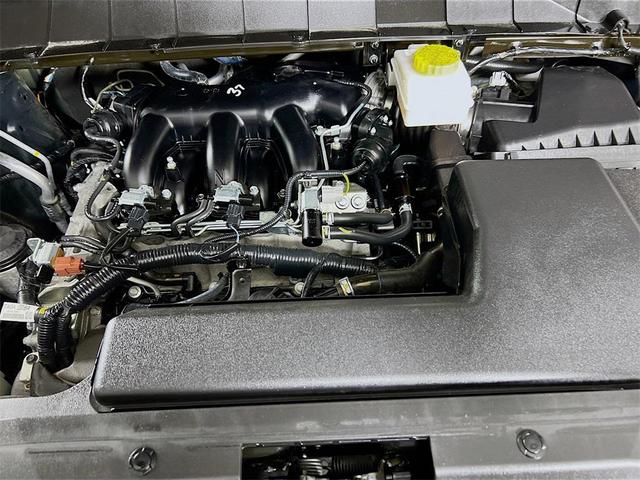 Photo of 2024 Obsidian Green Pearl Nissan Pathfinder